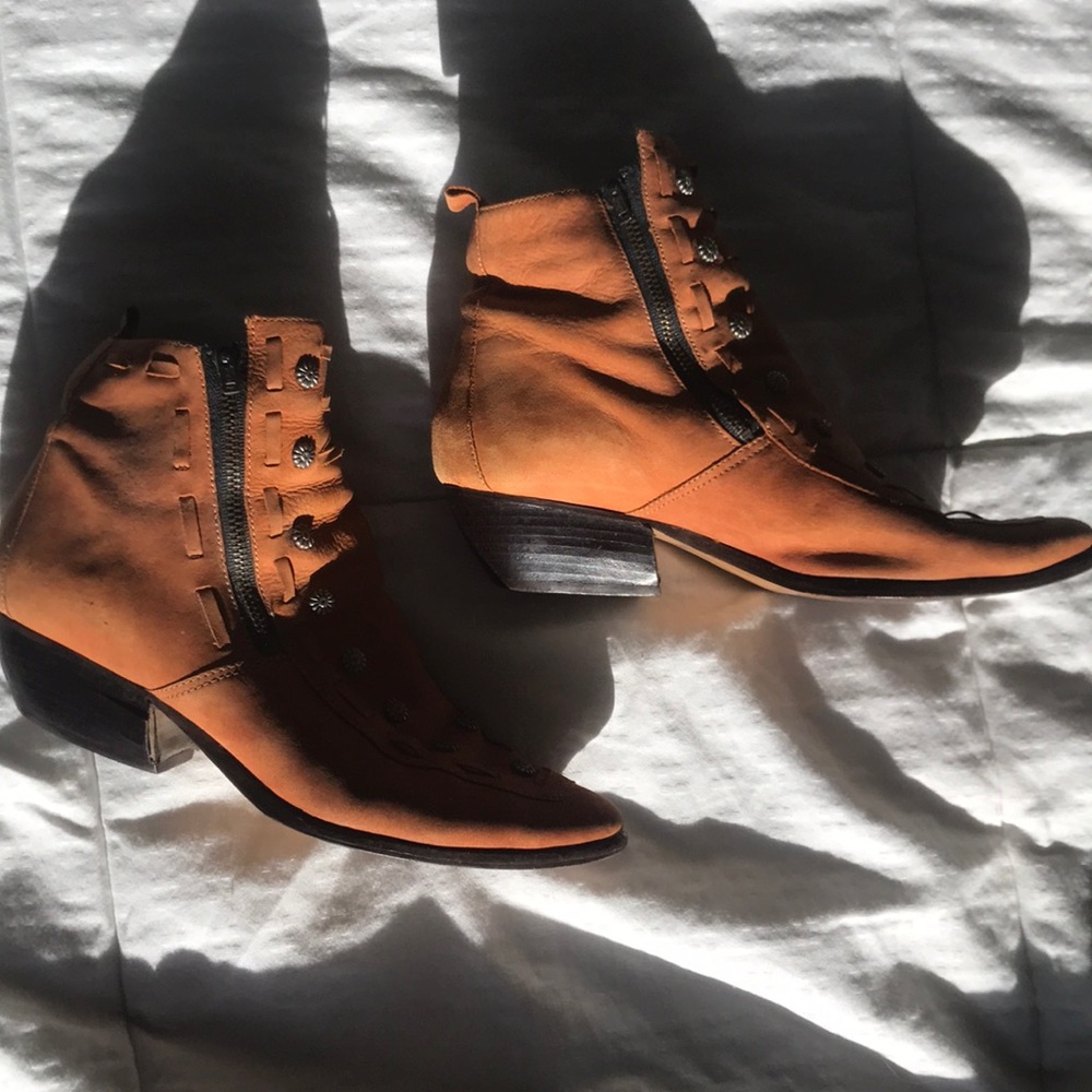 SOLD - Vintage 70s Burnt Orange Suede Boho Booties